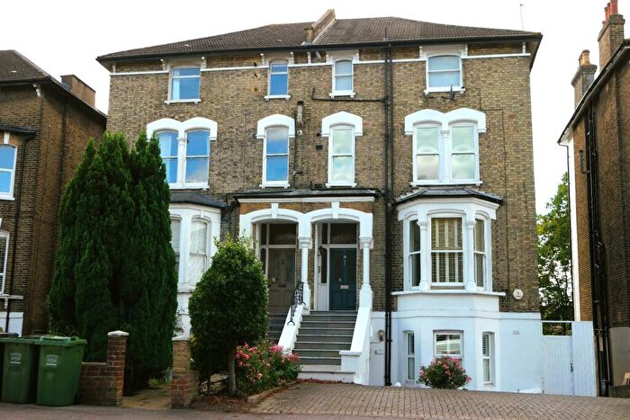 1 Bedroom Flat To Rent In Burnt Ash Hill, Lee, London, SE12