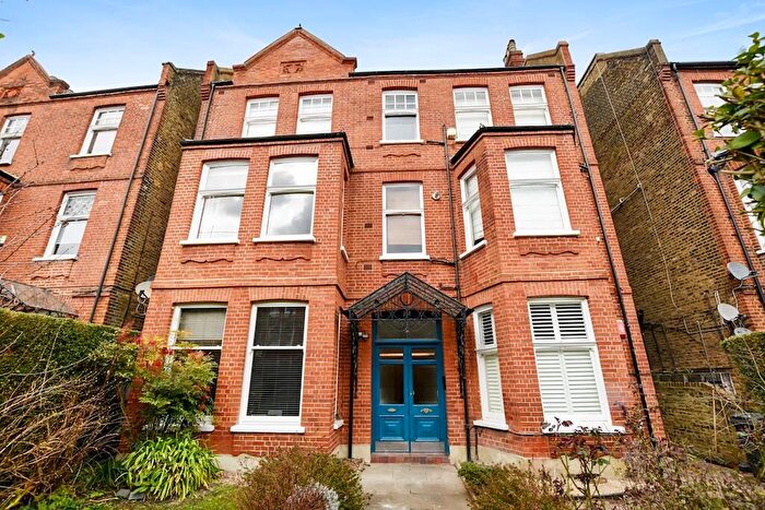 3 Bedroom Flat For Sale In Greencroft Gardens, London, NW6