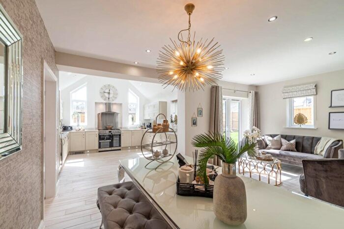5 Bedroom Detached House For Sale In Gernhill Avenue, Fixby, HD2