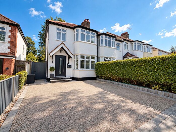 3 Bedroom End Of Terrace House For Sale In Newcome Road, Shenley, WD7