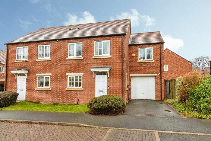 3 Bedroom Semi Detached House For Sale In Cedar Drive, Seacroft, Leeds, LS14