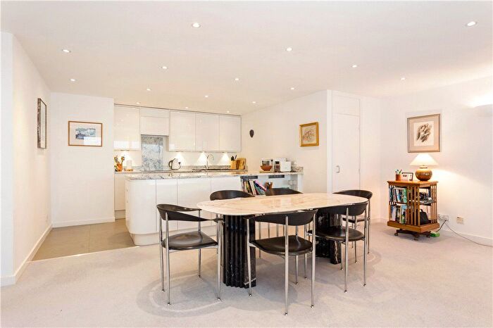 2 Bedroom Flat To Rent In Cinnamon Wharf, Shad Thames, London, SE1