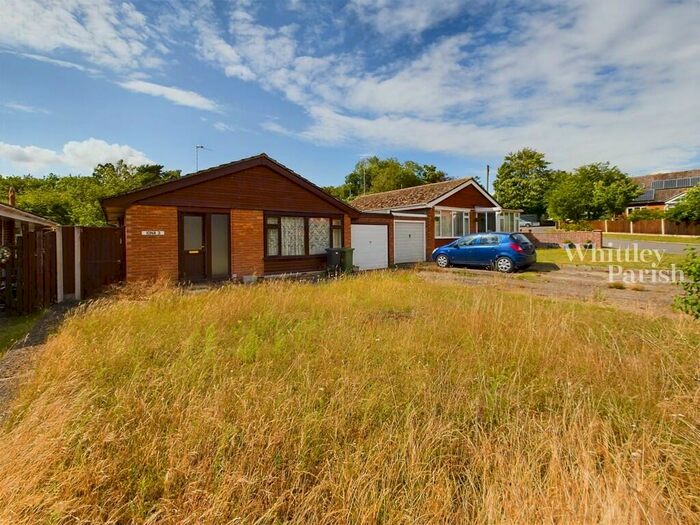 2 Bedroom Detached Bungalow For Sale In Karen Close, Scole, IP21