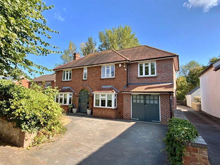4 Bedroom Detached House For Sale In Vicarage Road, Stony Stratford, Milton Keynes, MK11