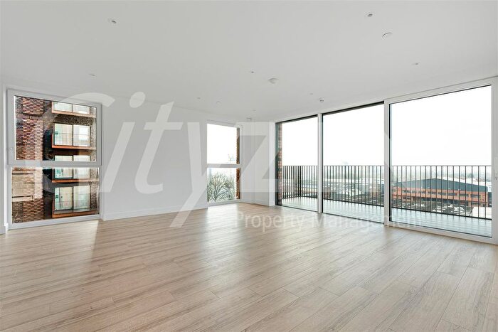 3 Bedroom Flat To Rent In Quay Walk, Wembley, HA0