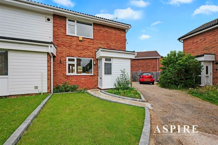 2 Bedroom House To Rent In Coniston, Southend-On-Sea, SS2