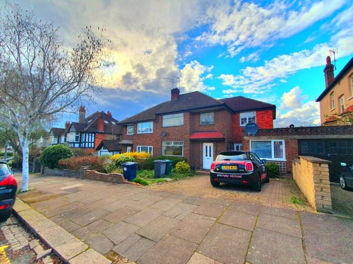 5 Bedroom Semi-Detached House To Rent In Normandy Avenue, Barnet, EN5