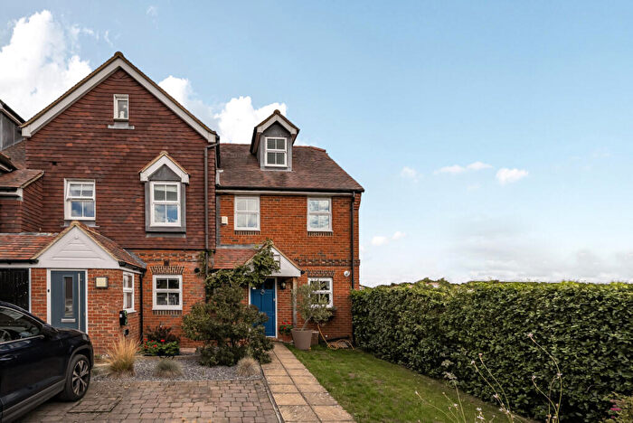 3 Bedroom End Of Terrace House For Sale In Eastview Road, Wargrave, Reading, Berkshire, RG10