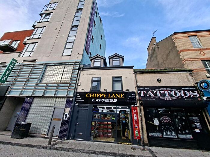 1 Bedroom Flat To Rent In Caroline Street, Cardiff, CF10