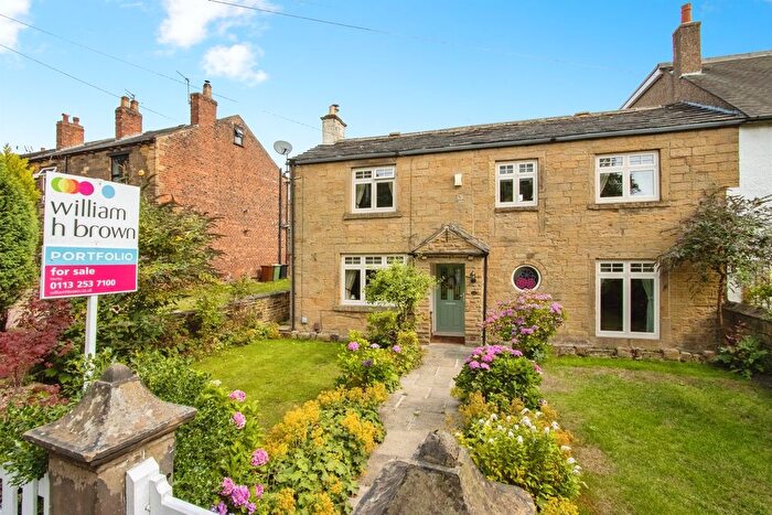 4 Bedroom Cottage For Sale In Town Street, Gildersome, Leeds, LS27