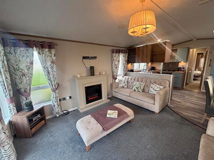 3 Bedroom Chalet For Sale In St John's Road, Whitstable, CT5