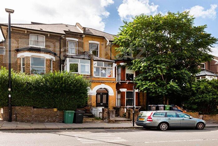 3 Bedroom Flat To Rent In Brecknock Road, Tufnell Park, N19