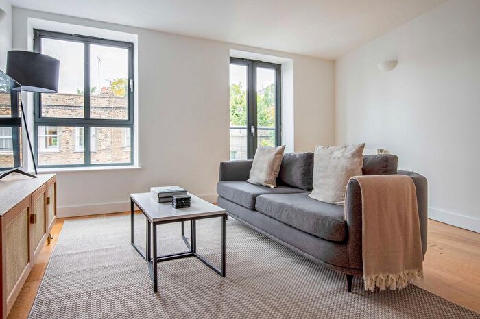 3 Bedroom Flat To Rent In King's Cross, London, N1