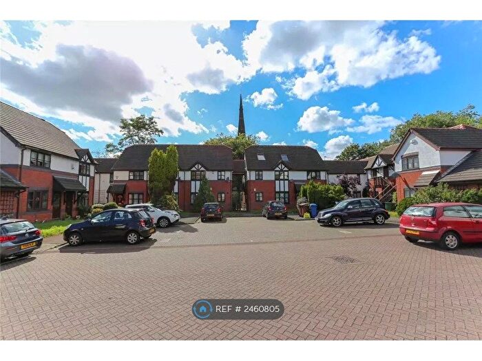 2 Bedroom Flat To Rent In Heaton Norris, Stockport, SK4