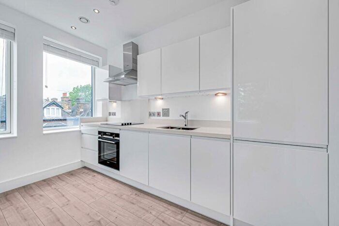 1 Bedroom Flat To Rent In River Front, Enfield, EN1