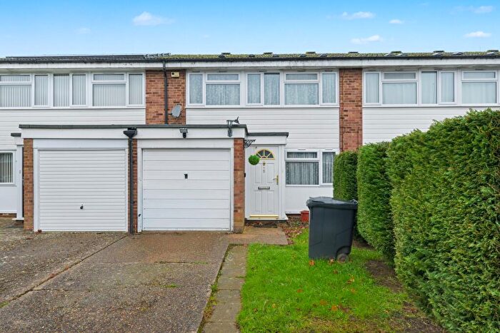 3 Bedroom Terraced House For Sale In Milton Dene, Hemel Hempstead, HP2