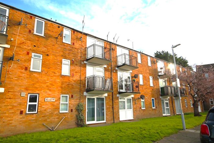 1 Bedroom Flat To Rent In Rhodaus Close, Canterbury, CT1