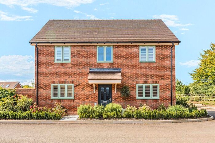 4 Bedroom Detached House For Sale In Castle Hill Lane, Bishopdown, SP1
