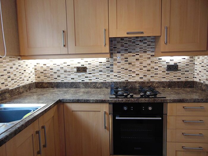 2 Bedroom Flat To Rent In Stand Road, Chesterfield, S41