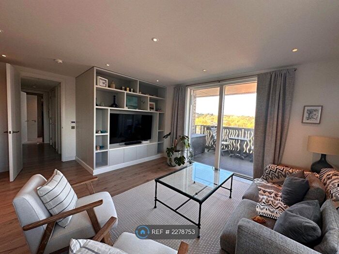 2 Bedroom Flat To Rent In Lang Court, London, N8