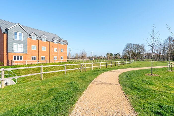 2 Bedroom Flat For Sale In Greenshank Drive, Chichester, PO20