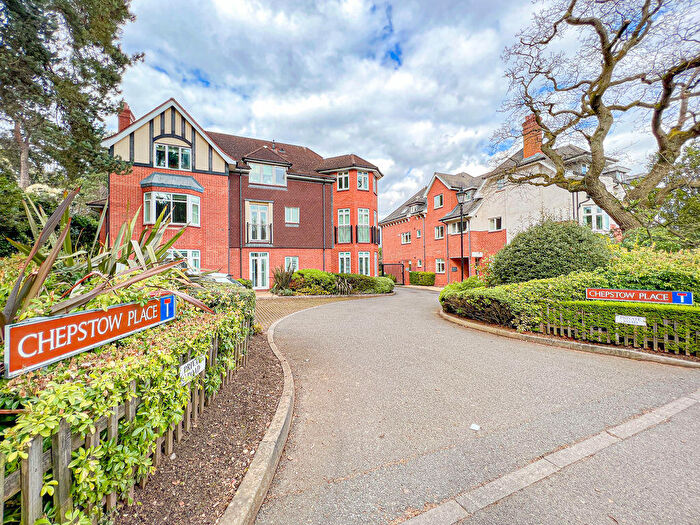 3 Bedroom Flat For Sale In Chepstow Place, Streetly, Sutton Coldfield, B74