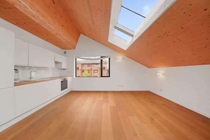 3 Bedroom Maisonette To Rent In Chobham Road, London, E15