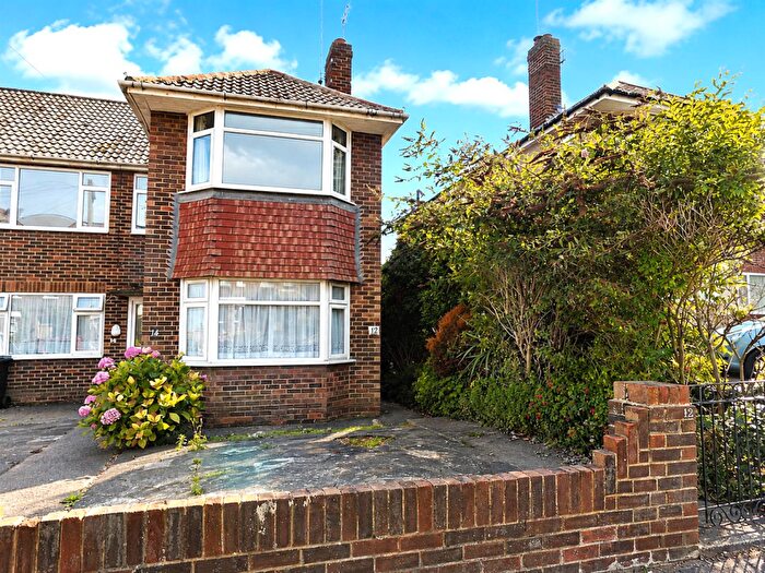 2 Bedroom Maisonette For Sale In West Cliff Road, Broadstairs, CT10
