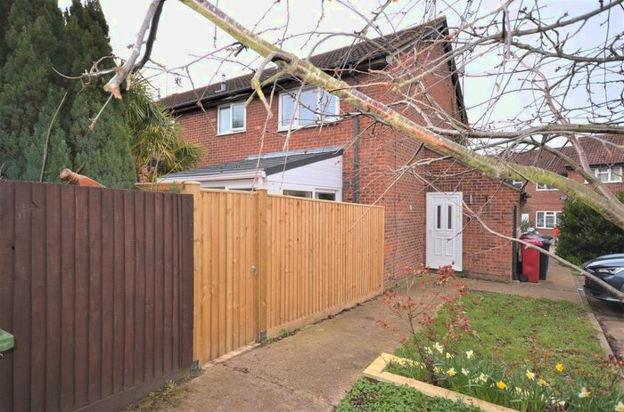 1 Bedroom End Of Terrace House To Rent In Avebury, Cippenham, Slough, SL1