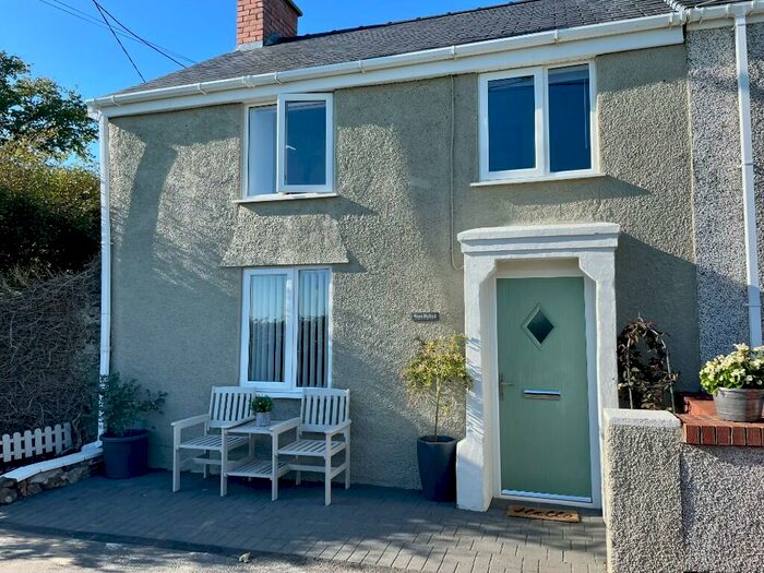 2 Bedroom End Of Terrace House For Sale In Pencarnisiog, LL63