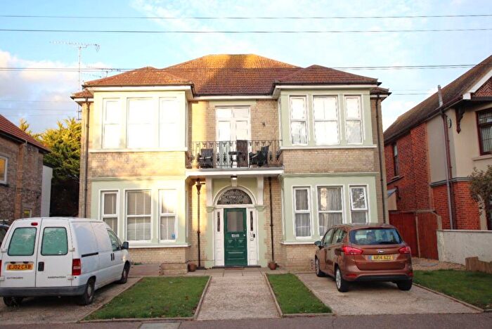 1 Bedroom Flat For Sale In Alton Road, Clacton On Sea, CO15