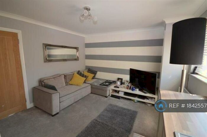 1 Bedroom Maisonette To Rent In Station Road, Marston Green, Birmingham, B37