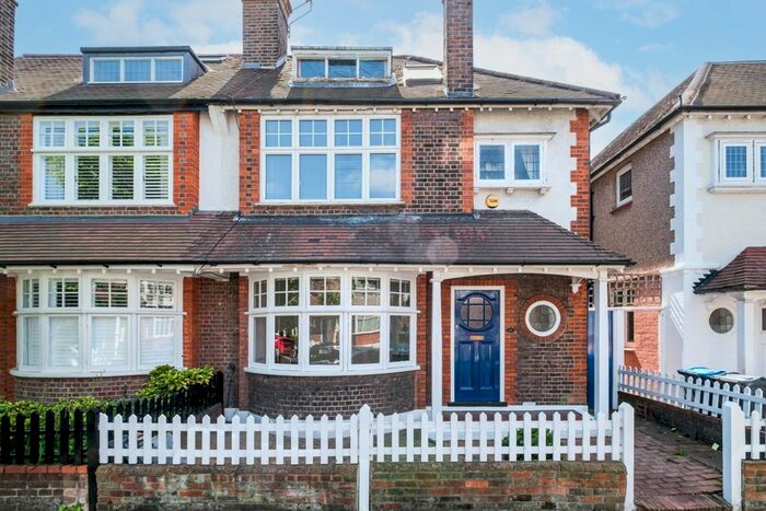 5 Bedroom Semi-Detached House To Rent In Compton Road, London, SW19