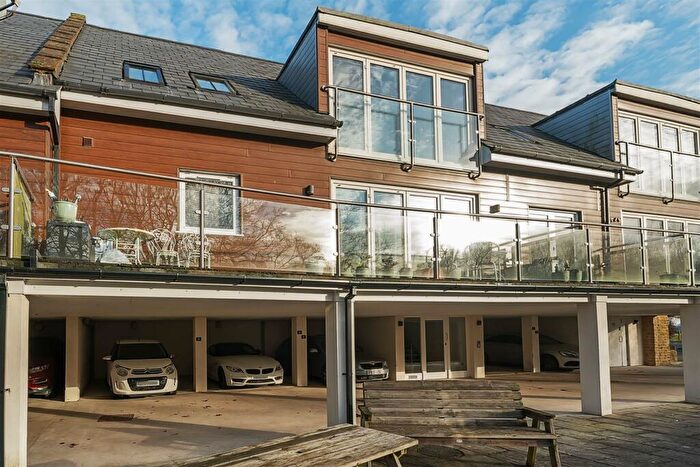 2 Bedroom Apartment For Sale In Sherborne Road, Yeovil, BA21