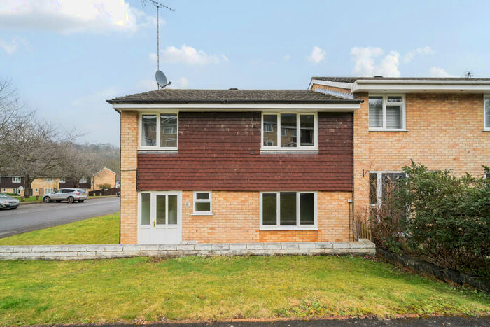 3 Bedroom Semi-Detached House To Rent In Crisp Road, Henley-on-Thames, Oxfordshire, RG9