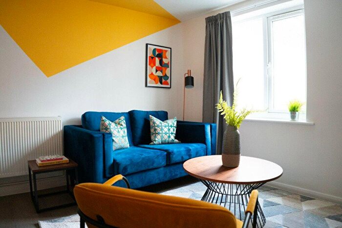 7 Bedroom House To Rent In Gascoyne Street, M14