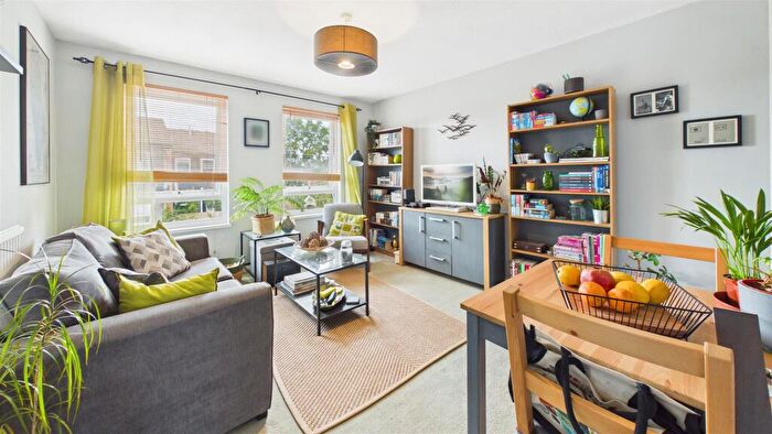 2 Bedroom Apartment For Sale In Freston, Paston, Peterborough, PE4