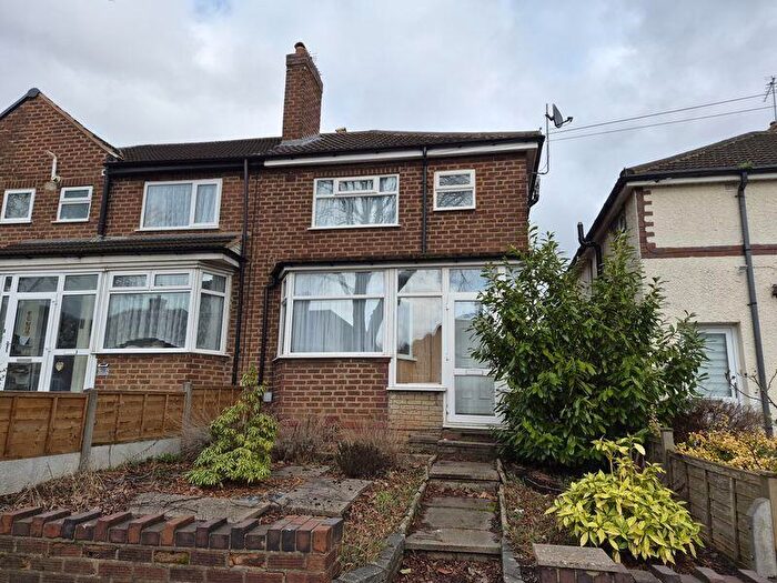 3 Bedroom End Of Terrace House For Sale In Meadthorpe Road, Great Barr, Birmingham, B44