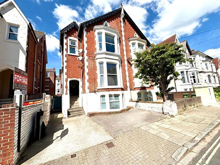 1 Bedroom Flat For Sale In Shaftesbury Road, Southsea, PO5
