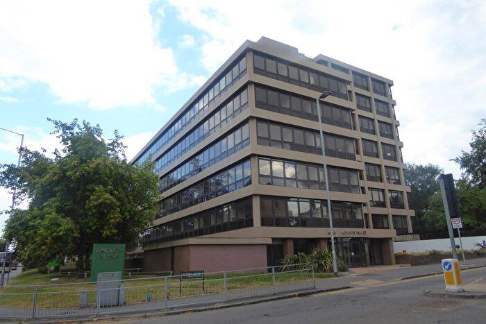 1 Bedroom Apartment To Rent In Hanover House, Kings Road, Reading, RG1