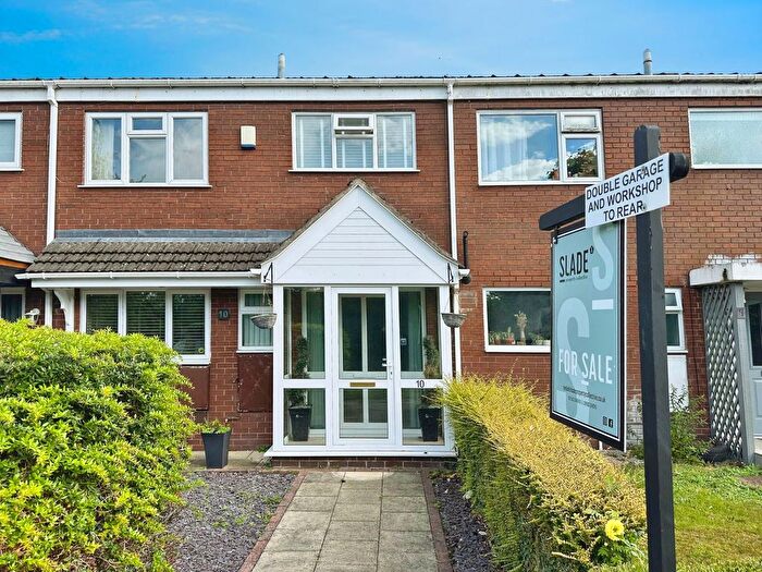 3 Bedroom Terraced House For Sale In Oaks Drive, Featherstone, Wolverhampton, WV10