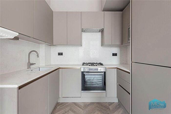 3 Bedroom Apartment To Rent In Alexandra Park Road, London, N10