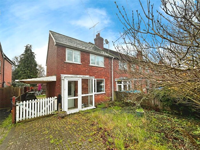 3 Bedroom End Of Terrace House For Sale In Roseland Road, Kenilworth, Warwickshire, CV8