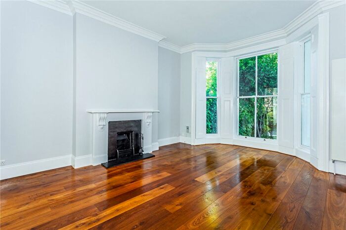 3 Bedroom Maisonette For Sale In Elsham Road, Holland Park, London, W14