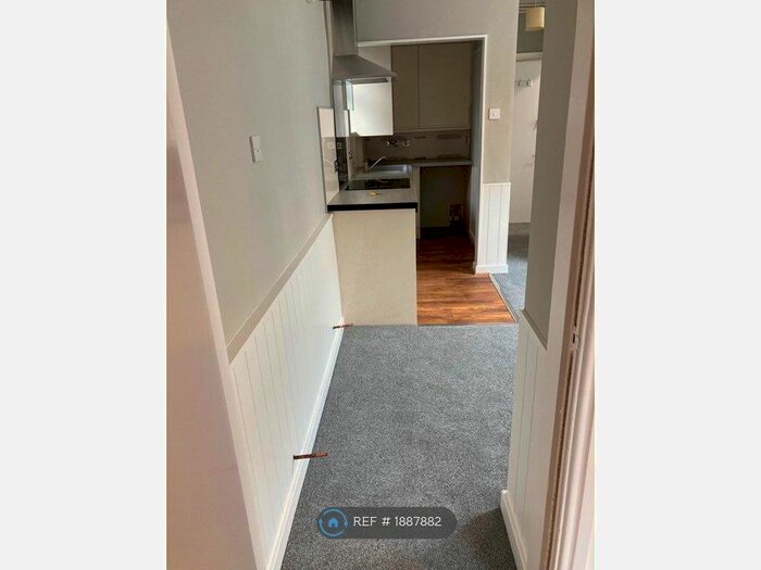 1 Bedroom Flat To Rent In Colwyn Bay, Colwyn Bay, LL29