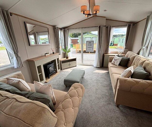 2 Bedroom Park Home For Sale In Thorpe Farm, Greta Bridge, Barnard Castle, County Durham, DL12