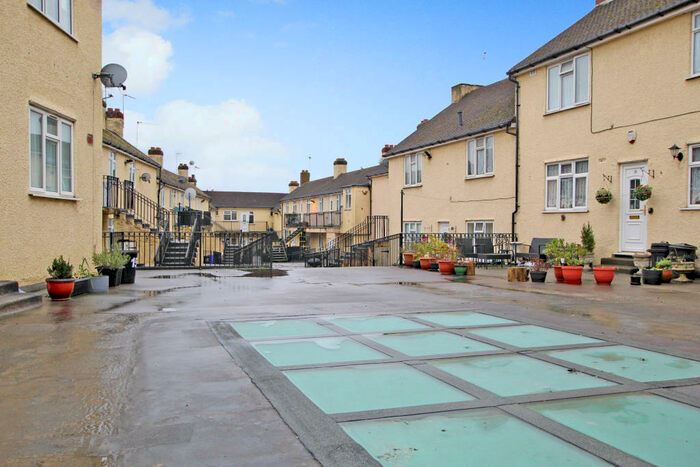 1 Bedroom Flat To Rent In Hawthorne Court (), Northwood Hills., HA6