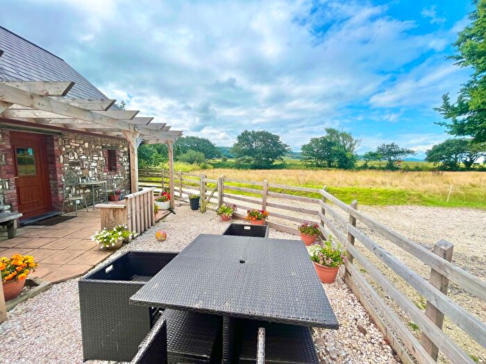 3 Bedroom Farmhouse To Rent In Culfor Road, Loughor, Swansea, SA4