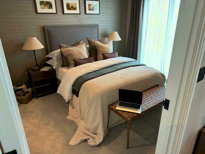 3 Bedroom Penthouse To Rent In Springwell Road, Leeds, West Yorkshire, LS12