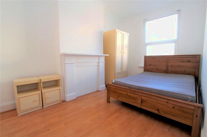 1 Bedroom Flat To Rent In High Street, Acton, London, W3